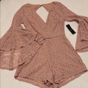 NWT Lulus Elegant Lace Bell Sleeve Romper xs